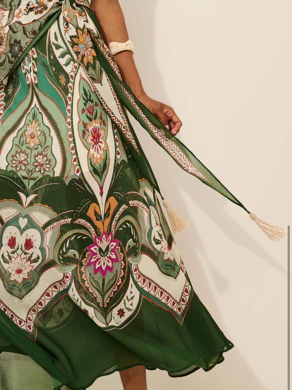 FARM Rio Green Floral Paisley Maxi Dress with Cream Accents - Picture 4 of 8